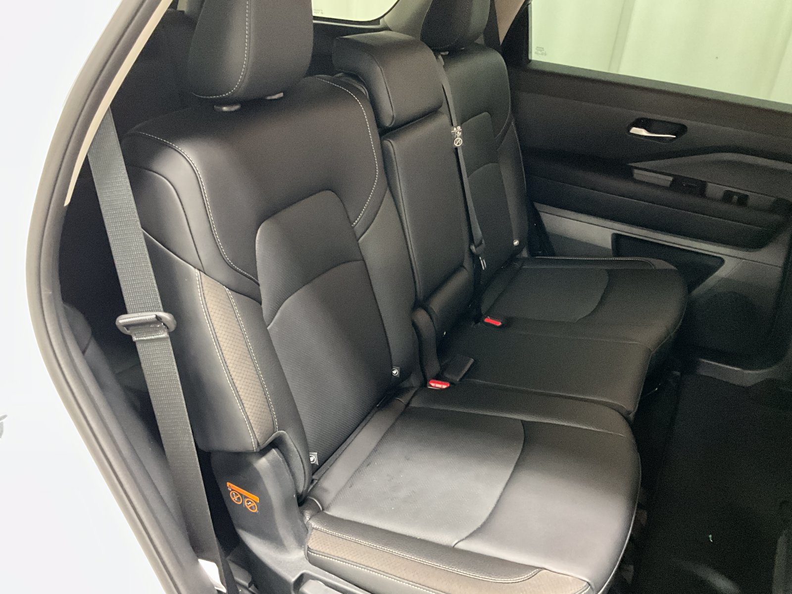 Used 2026 Nissan Pathfinder SL AWD/4WD image 24