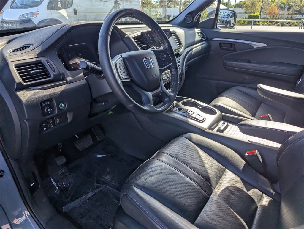 Used 2023 Honda Passport TrailSport image 24