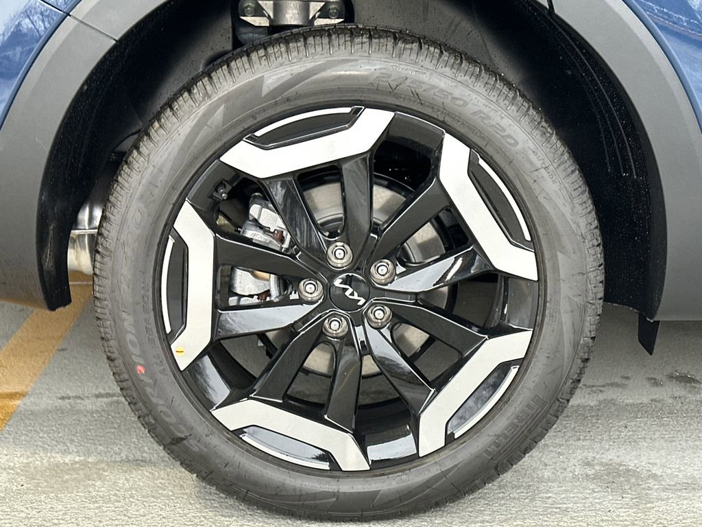 New 2025 Kia Telluride S image 8