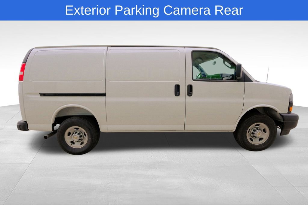 Used 2025 Chevrolet Express 2500 w/ Driver Convenience Package image 8