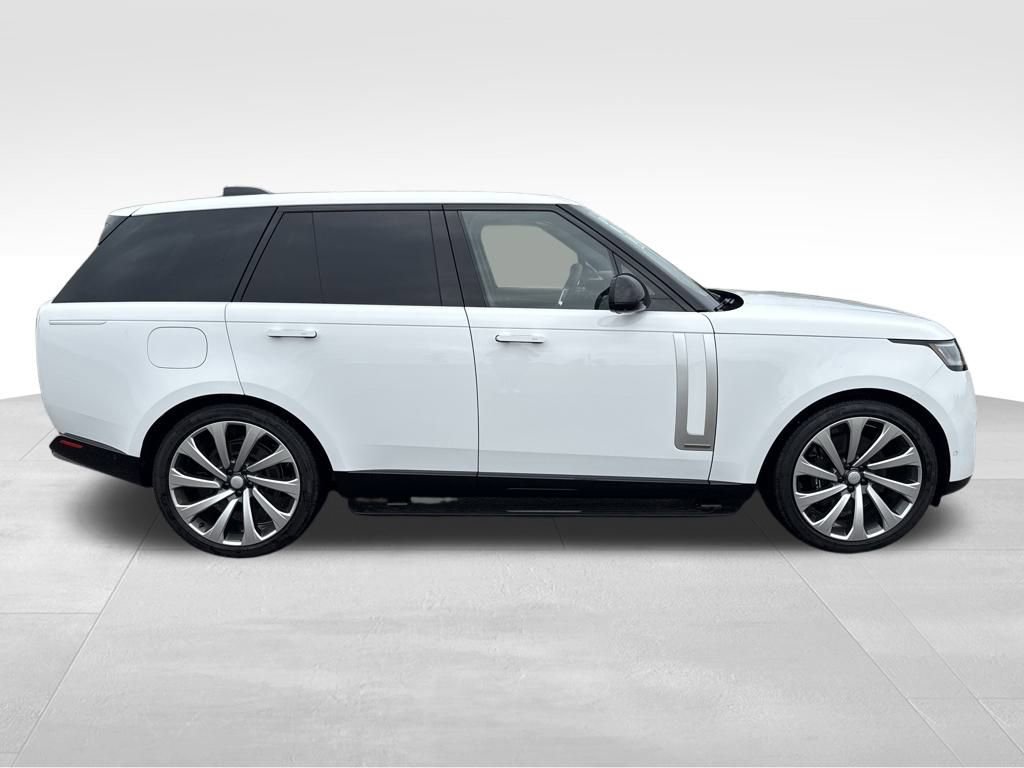 New 2025 Land Rover Range Rover Autobiography AWD/4WD image 6