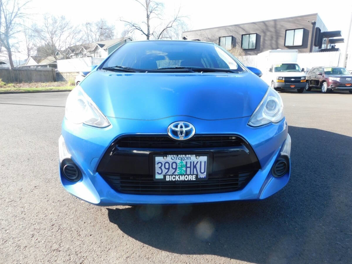 Used 2015 Toyota Prius C Three image 18