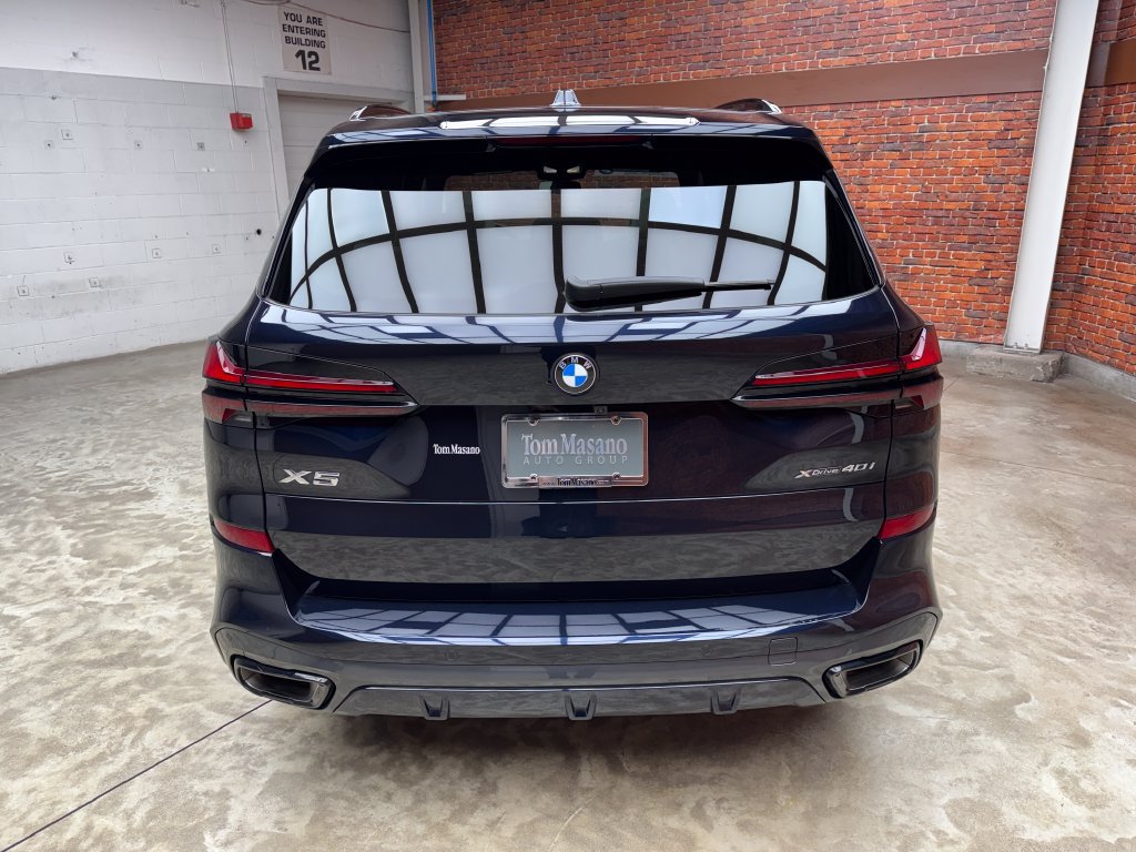 Certified 2026 BMW X5 xDrive40i w/ M Sport Package AWD/4WD image 4