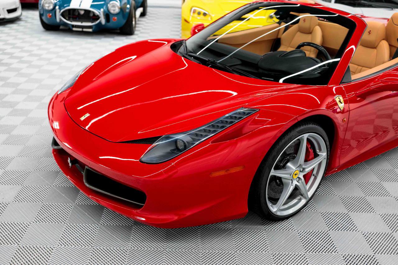 Used 2013 Ferrari 458 Spider RWD image 16