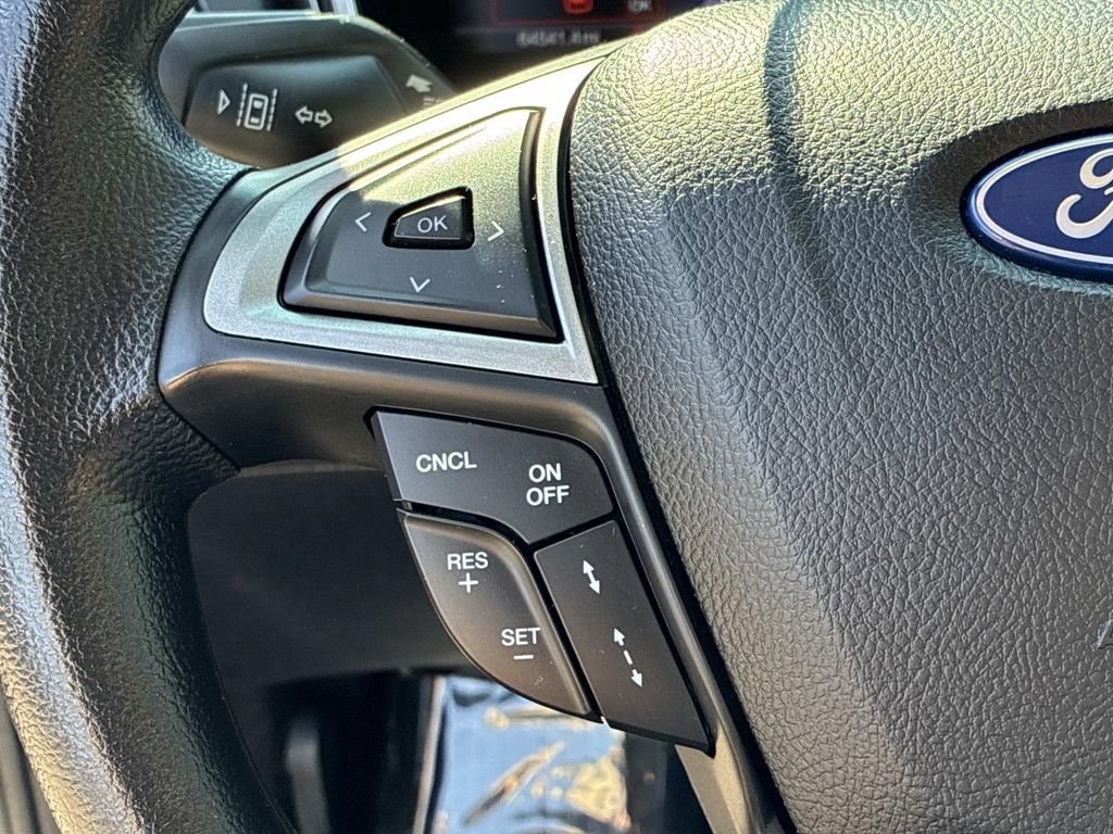Used 2020 Ford Fusion SE FWD image 32