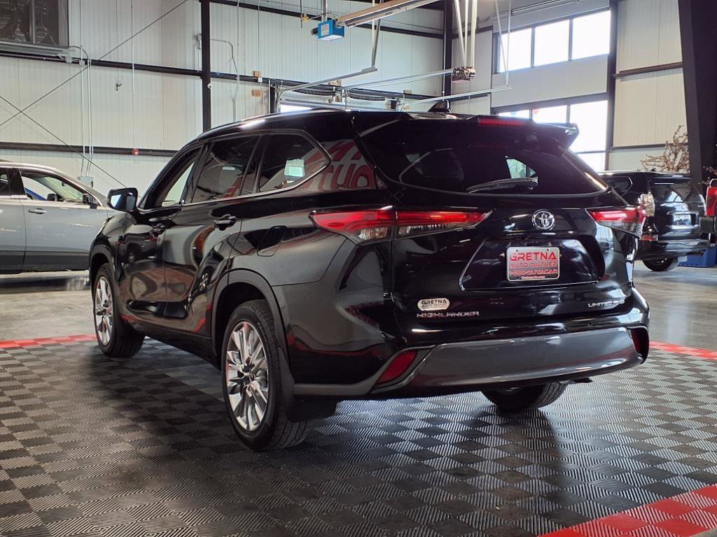 Used 2020 Toyota Highlander Limited image 4