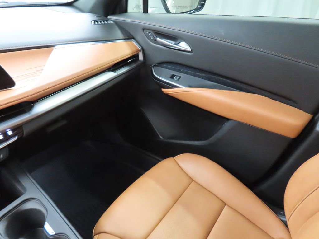 Used 2025 Cadillac XT4 Premium Luxury AWD/4WD image 23