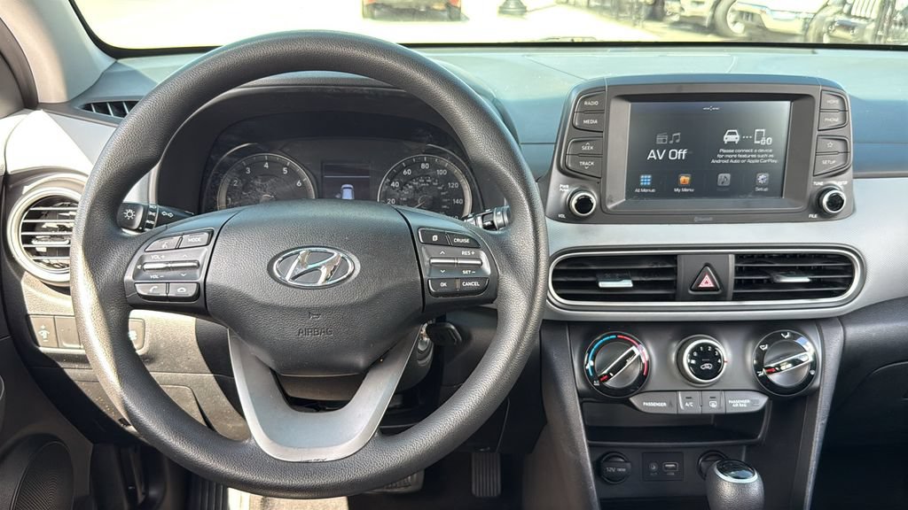 Used 2018 Hyundai Kona SE FWD image 29