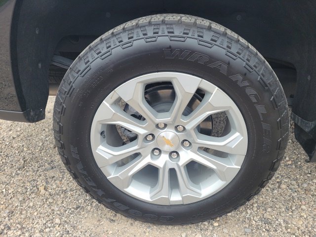 Used 2025 Chevrolet Silverado 1500 LTZ AWD/4WD image 64