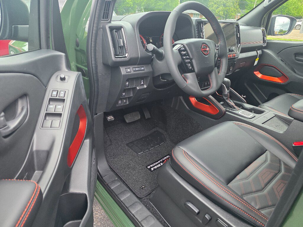 New 2026 Nissan Frontier PRO-4X w/ Pro Premium Package AWD/4WD image 10
