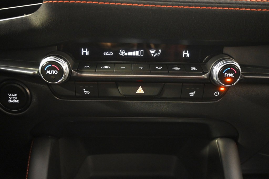 Certified 2025 MAZDA MAZDA3 Carbon image 31