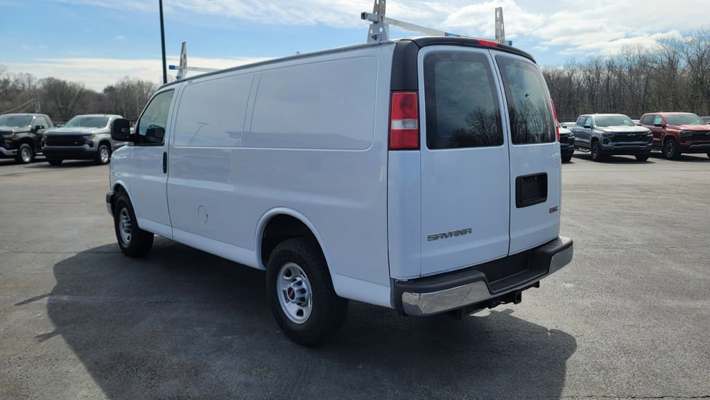 Used 2017 GMC Savana 2500 image 9
