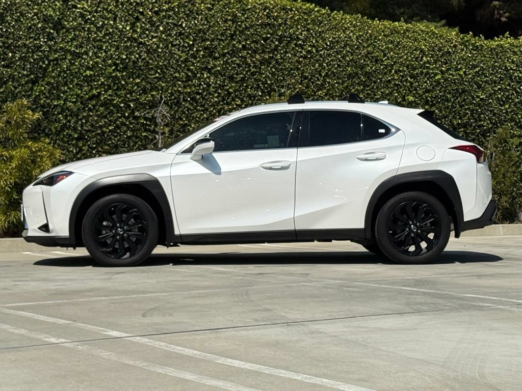 Certified 2024 Lexus UX 250h FWD image 8
