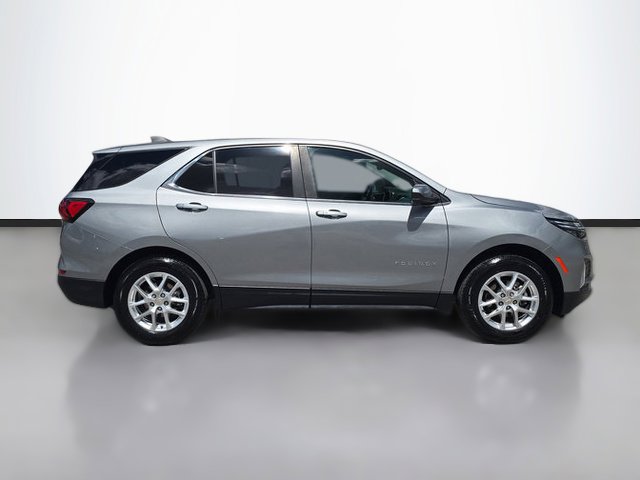 Used 2024 Chevrolet Equinox LT image 3