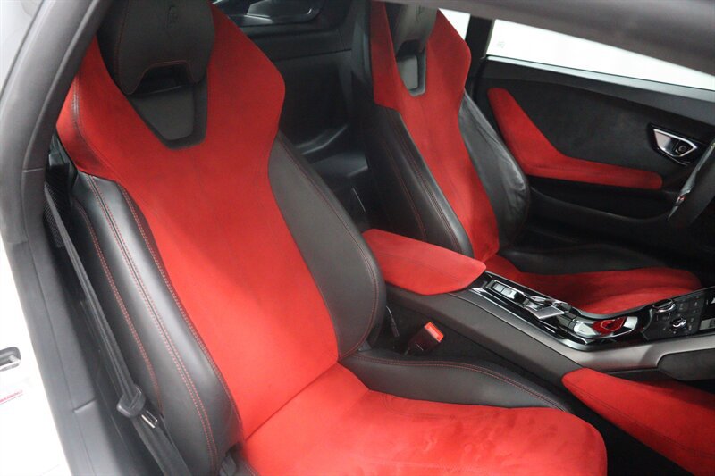 Used 2015 Lamborghini Huracan LP 610-4 AWD/4WD image 19