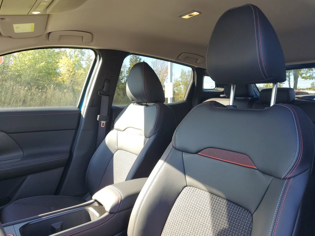 New 2025 Nissan Kicks SR image 10
