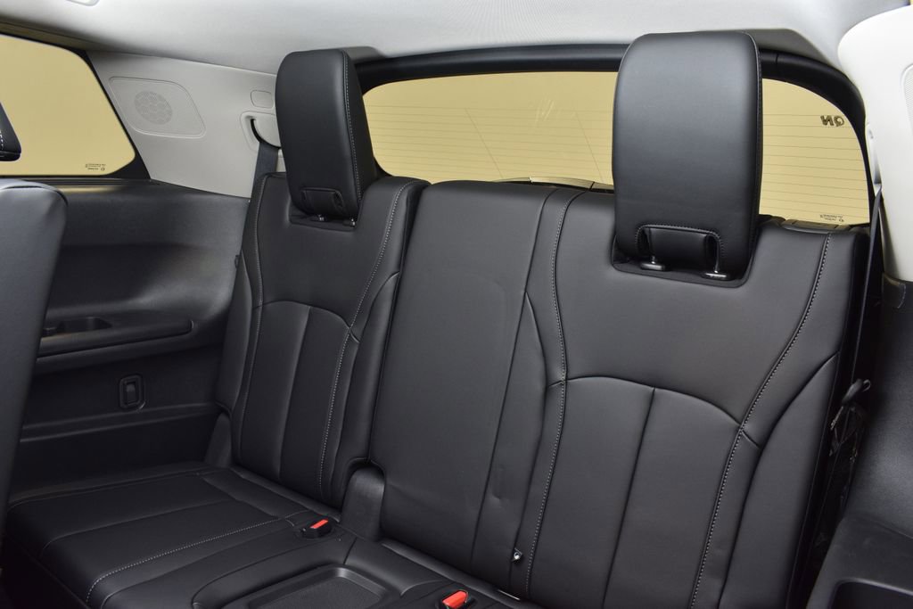New 2026 INFINITI QX60 Luxe w/ Family Package image 31