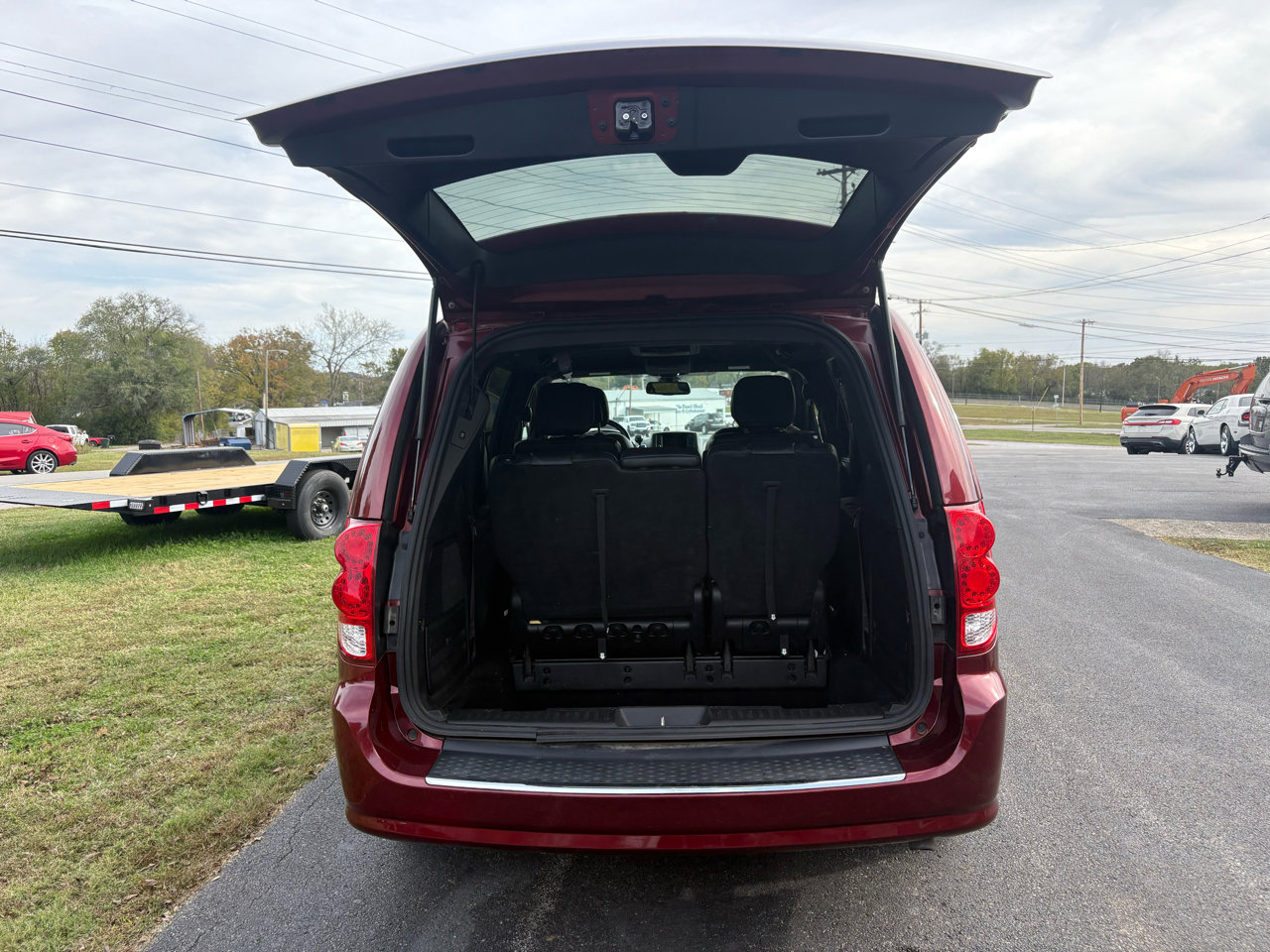 Used 2019 Dodge Grand Caravan GT image 4