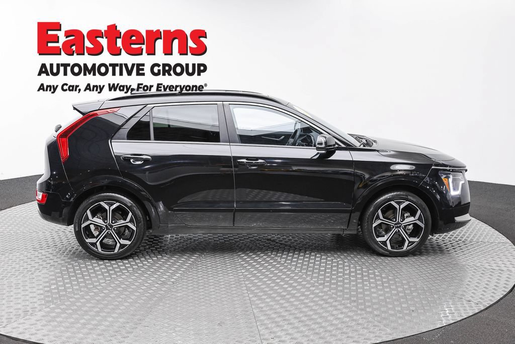 Used 2023 Kia Niro EX Touring FWD image 4