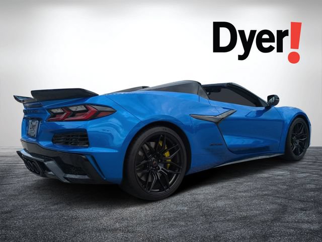 Used 2024 Chevrolet Corvette Z06 w/ Stealth Interior Trim Package RWD image 3