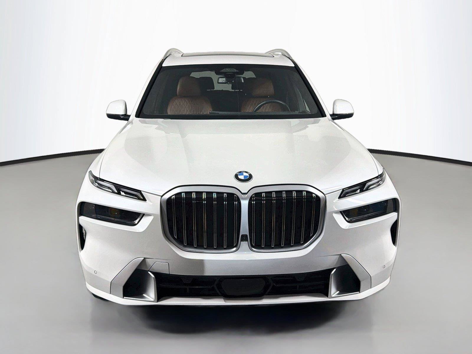 Used 2024 BMW X7 xDrive40i w/ Premium Package AWD/4WD image 2