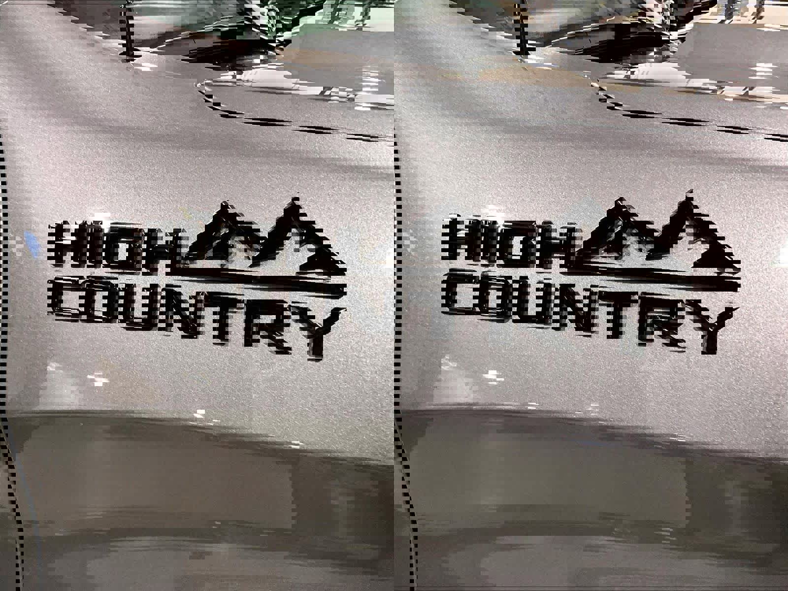 Used 2022 Chevrolet Silverado 1500 High Country w/ Technology Package AWD/4WD image 29