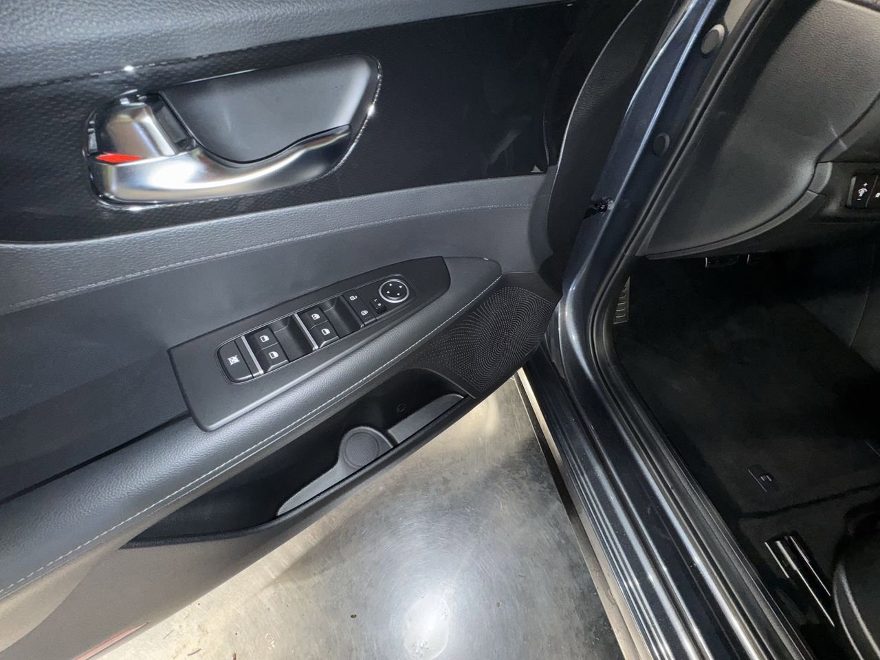 Certified 2024 Kia Forte GT-Line w/ GT-Line Premium Package image 20