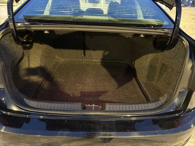 Used 2019 Volkswagen Jetta R-Line w/ R-Line Cold Weather Package image 14