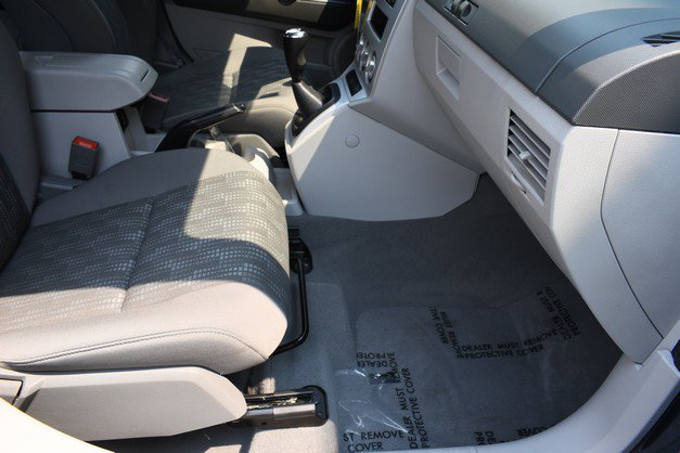 Used 2007 Dodge Caliber SXT FWD image 25
