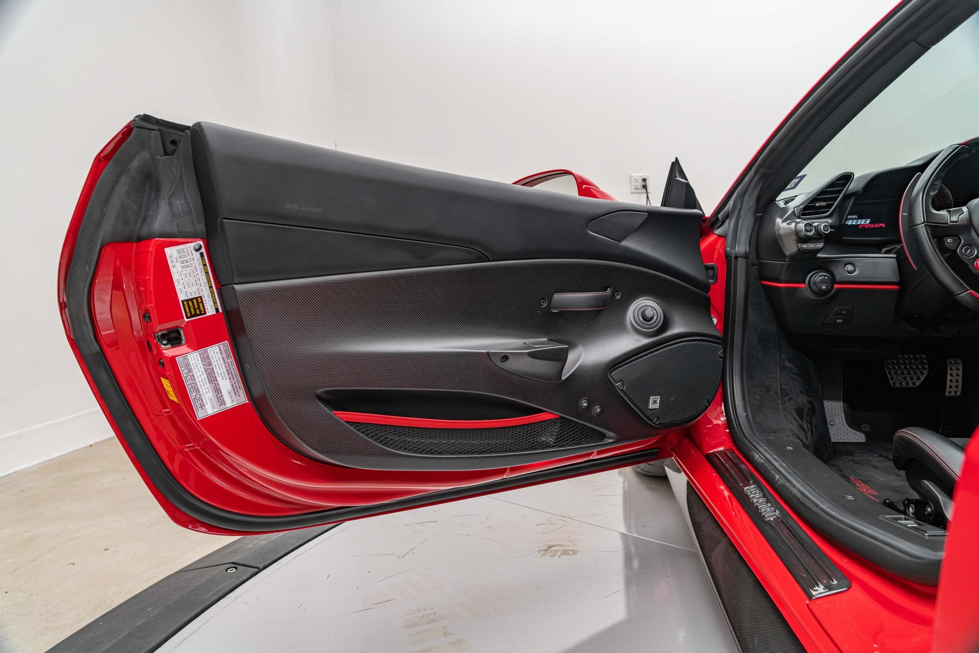 Certified 2020 Ferrari 488 Pista Coupe RWD image 17