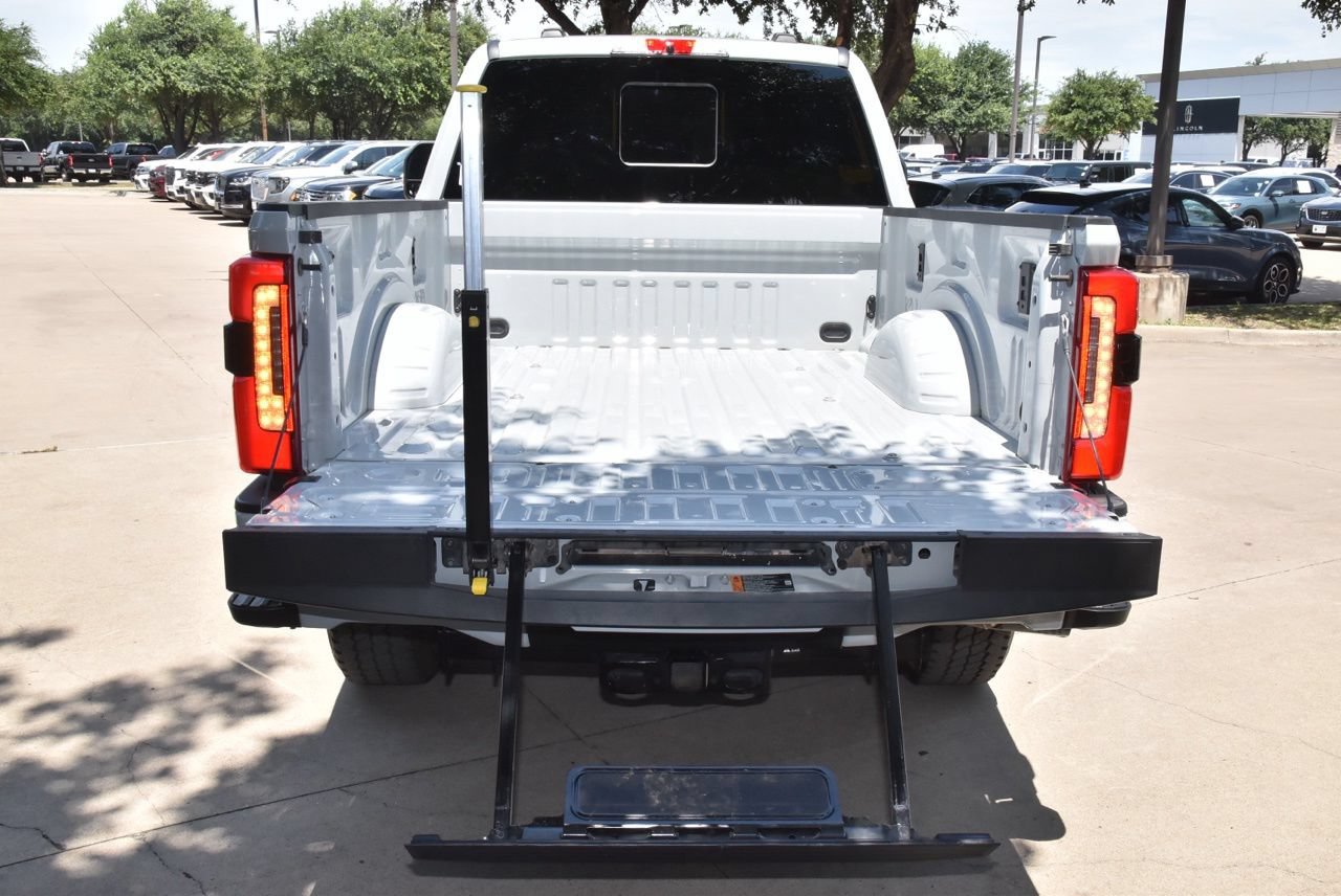 Used 2025 Ford F250 Platinum AWD/4WD image 39
