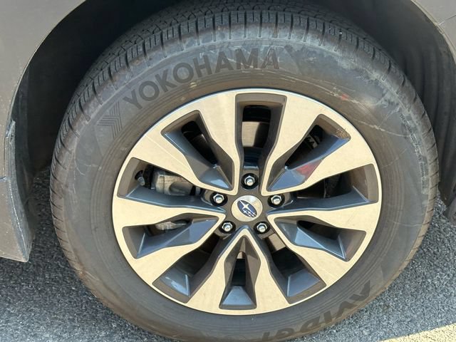 Used 2025 Subaru Outback Limited AWD/4WD image 15