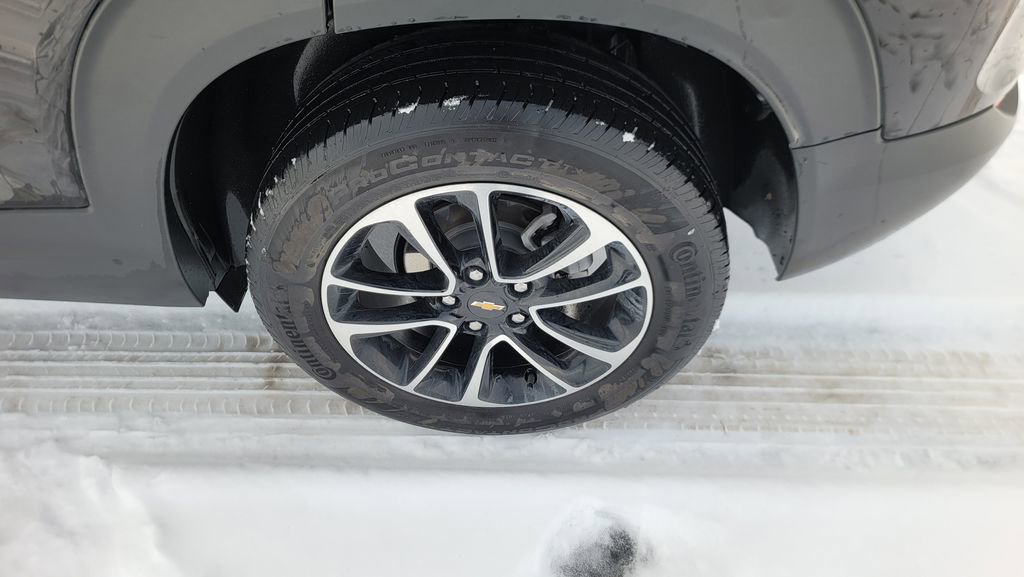 Used 2024 Chevrolet TrailBlazer LT w/ LT Cold Weather Package image 8