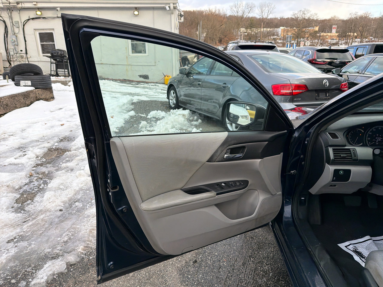 Used 2015 Honda Accord LX image 15