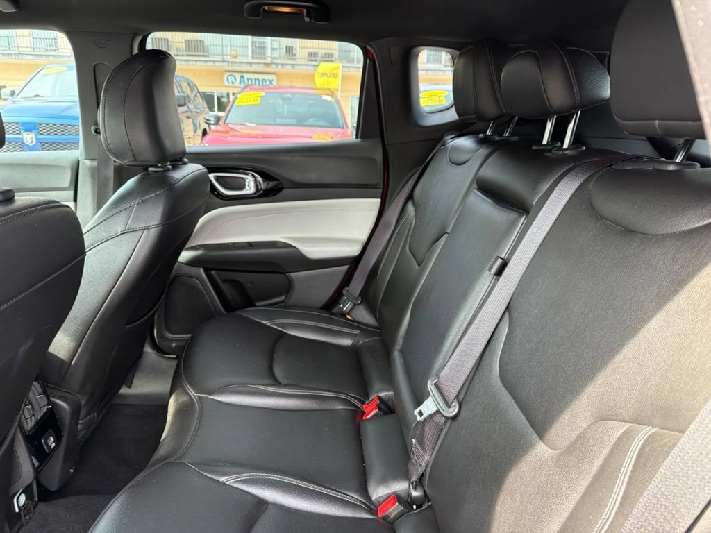 Used 2025 Jeep Compass Limited AWD/4WD image 15