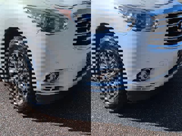 Used 2013 INFINITI JX35 w/ Premium Pkg image 11