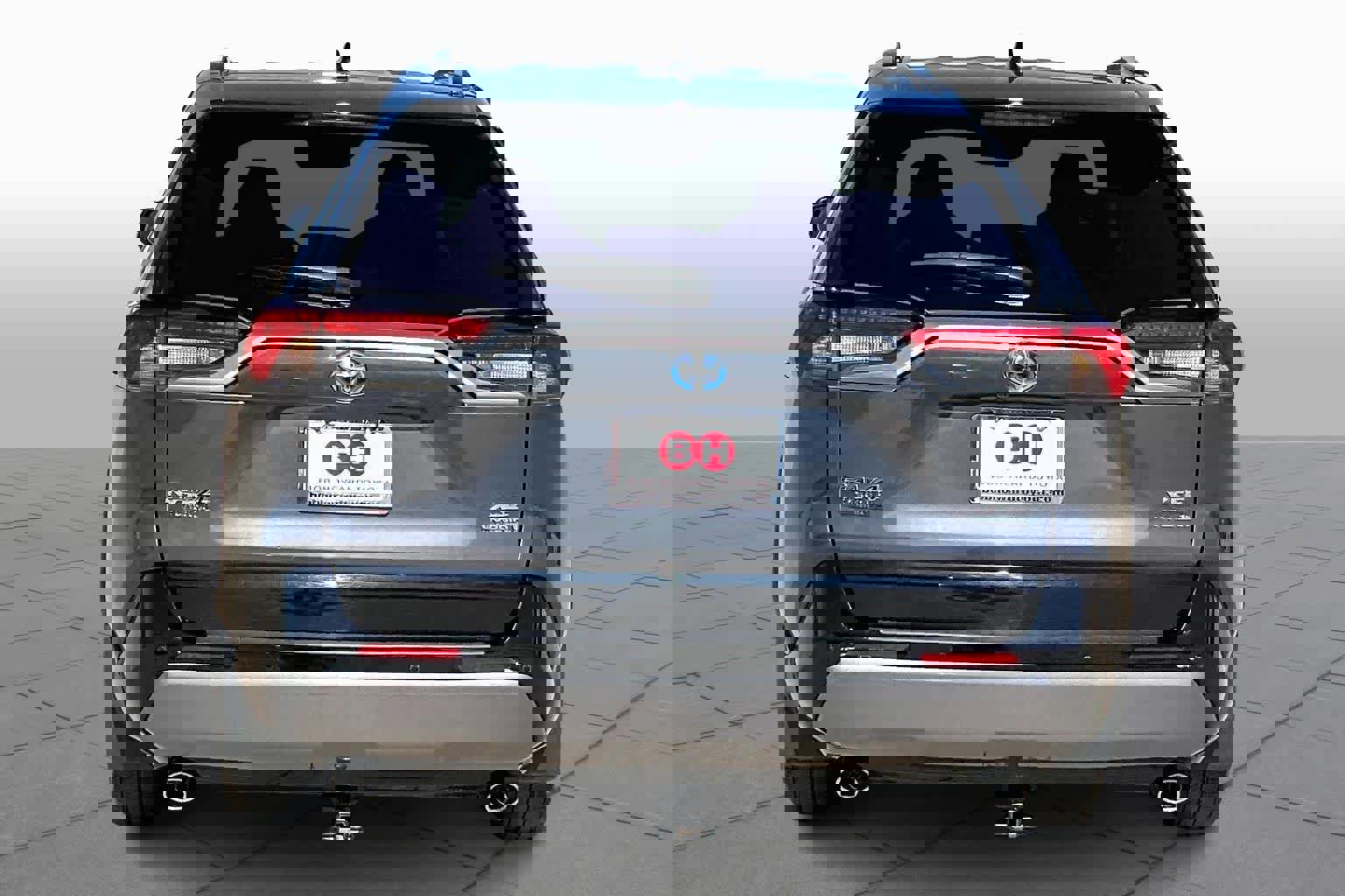 Used 2021 Toyota RAV4 XSE image 5