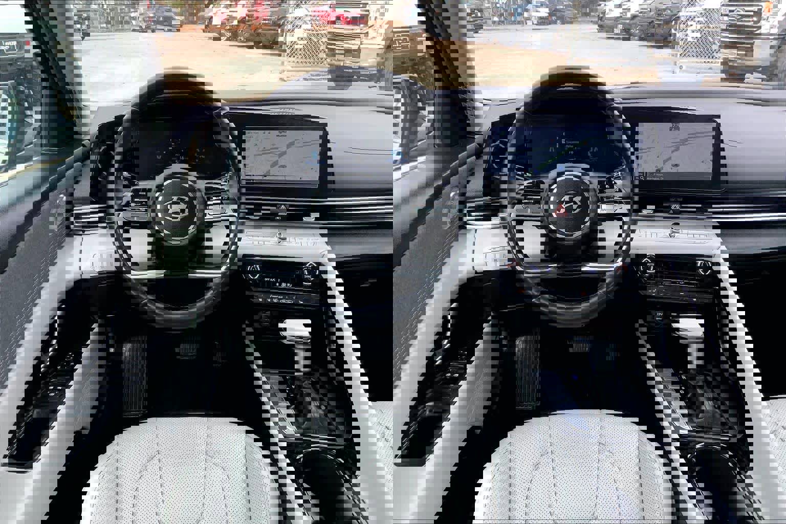 Used 2024 Hyundai Elantra Limited image 5