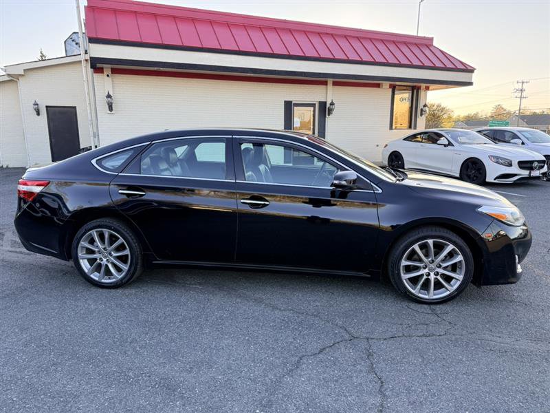 Used 2014 Toyota Avalon XLE Touring FWD image 4