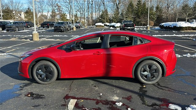 New 2026 Toyota Prius Plug-In Hybrid image 4