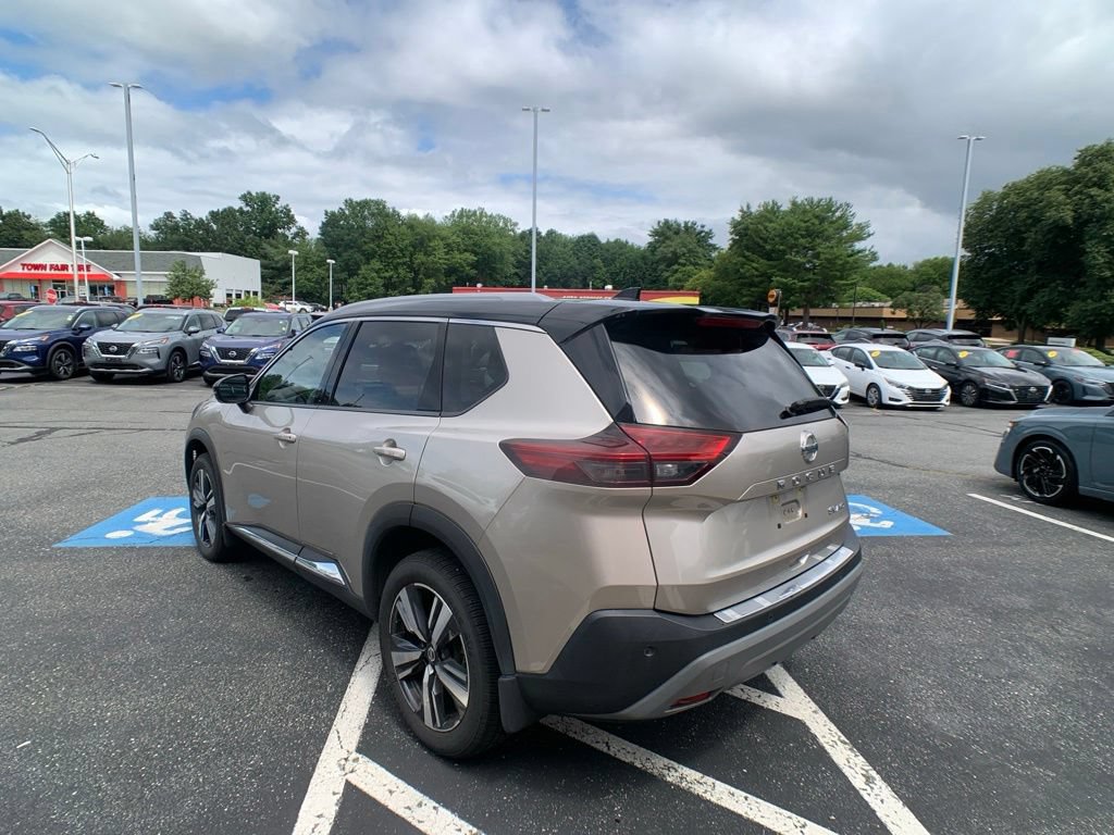 Used 2021 Nissan Rogue SL AWD/4WD image 6