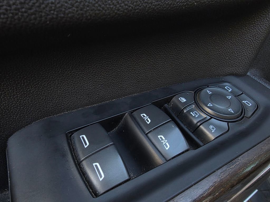 Used 2023 GMC Sierra 2500 Denali w/ Denali Ultimate Package image 11