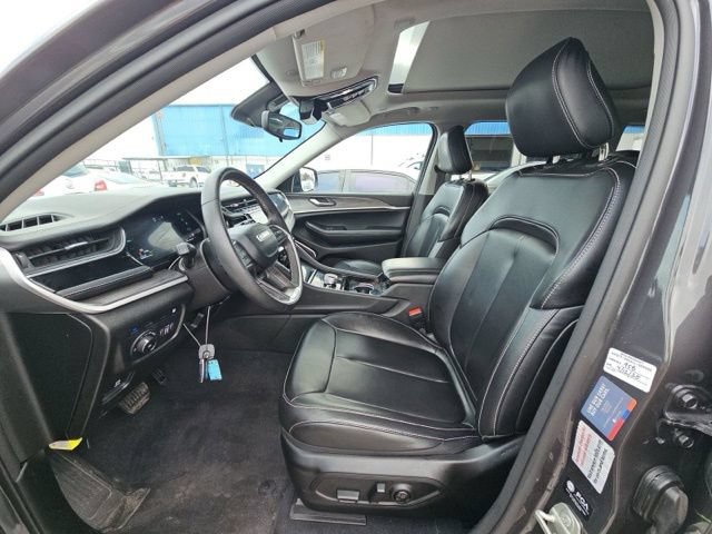 Used 2023 Jeep Grand Cherokee 4WD 4xe image 9