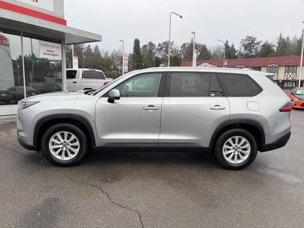 Used 2025 Toyota Grand Highlander AWD image 7