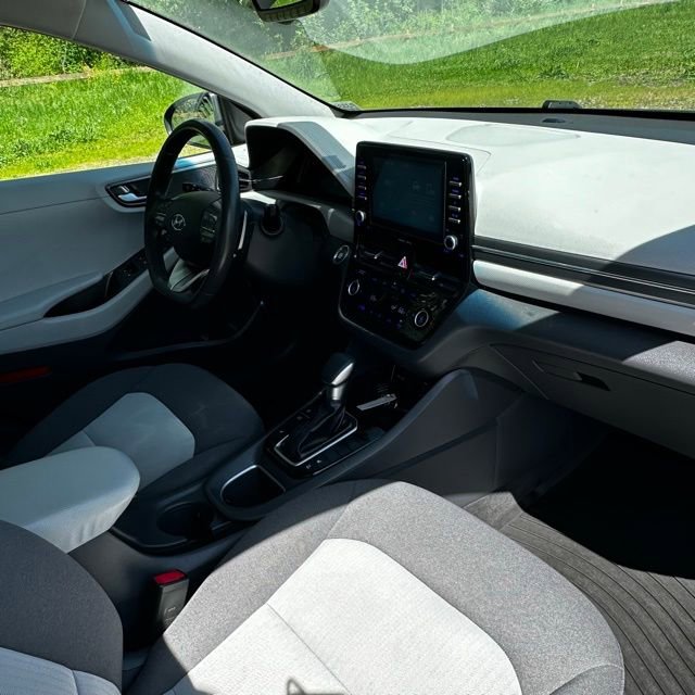 Used 2020 Hyundai Ioniq SEL FWD image 26