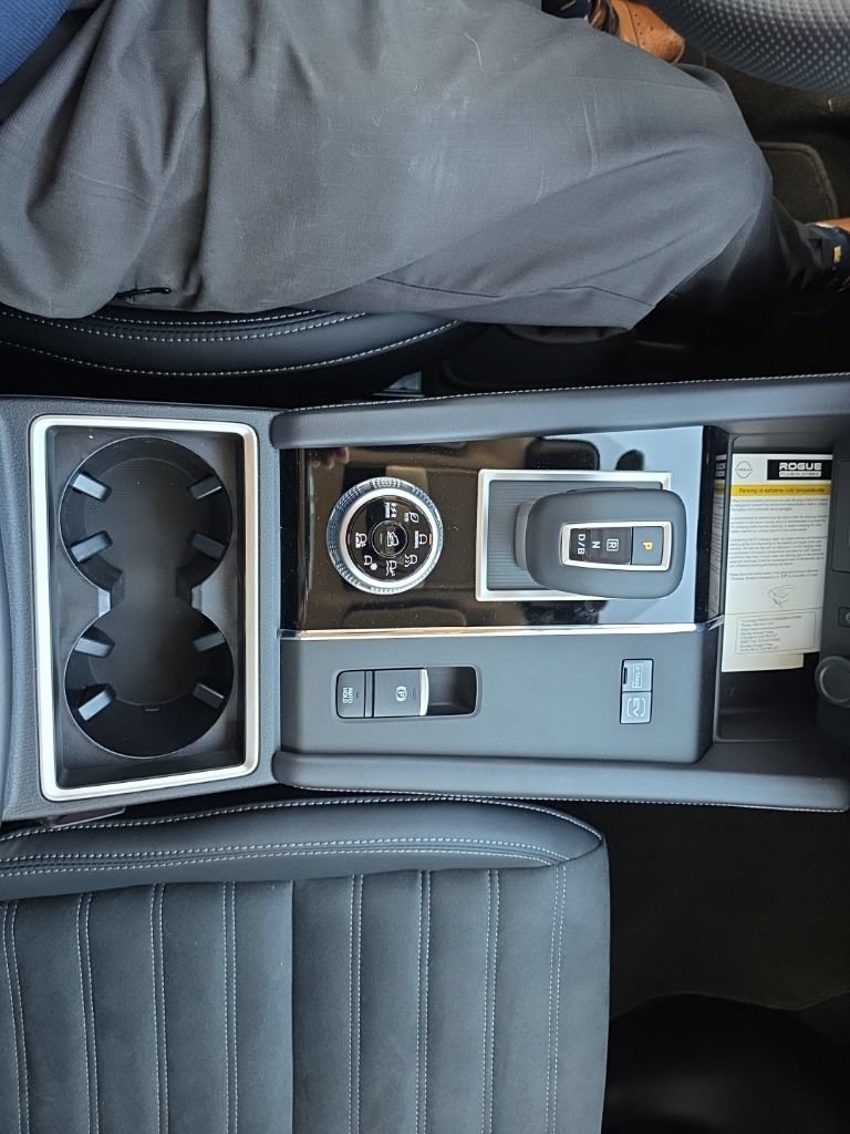 New 2026 Nissan Rogue SL AWD/4WD image 27