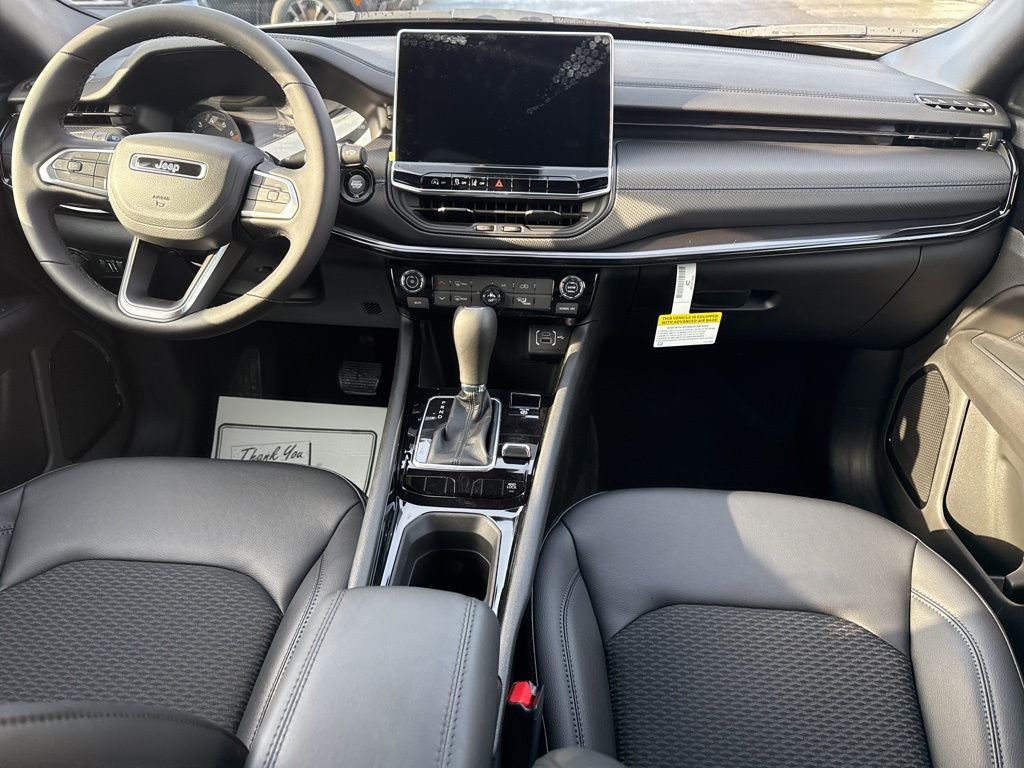 New 2026 Jeep Compass Latitude AWD/4WD image 23