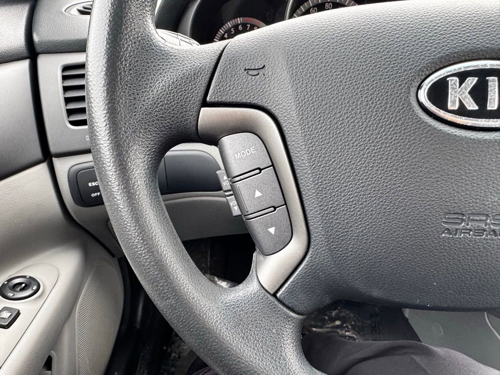 Used 2010 Kia Optima LX image 24