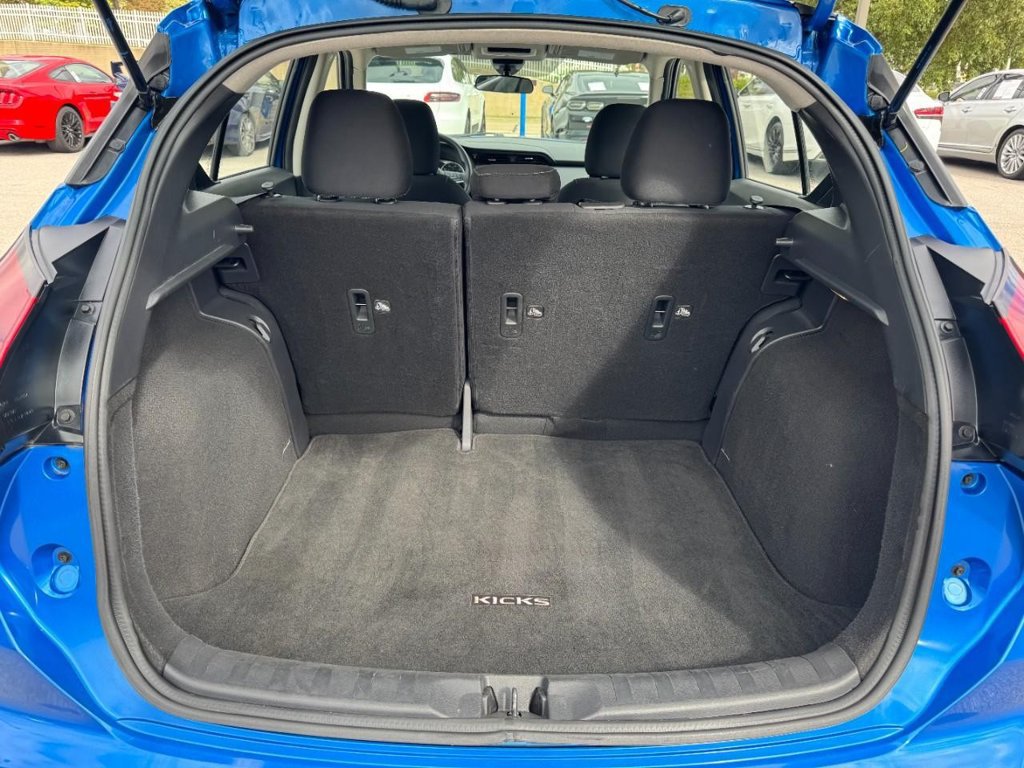 Used 2022 Nissan Kicks S FWD image 6