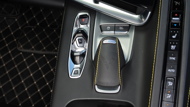 Used 2020 Chevrolet Corvette Stingray Premium Conv w/ 3LT Preferred Equipment Group RWD image 9